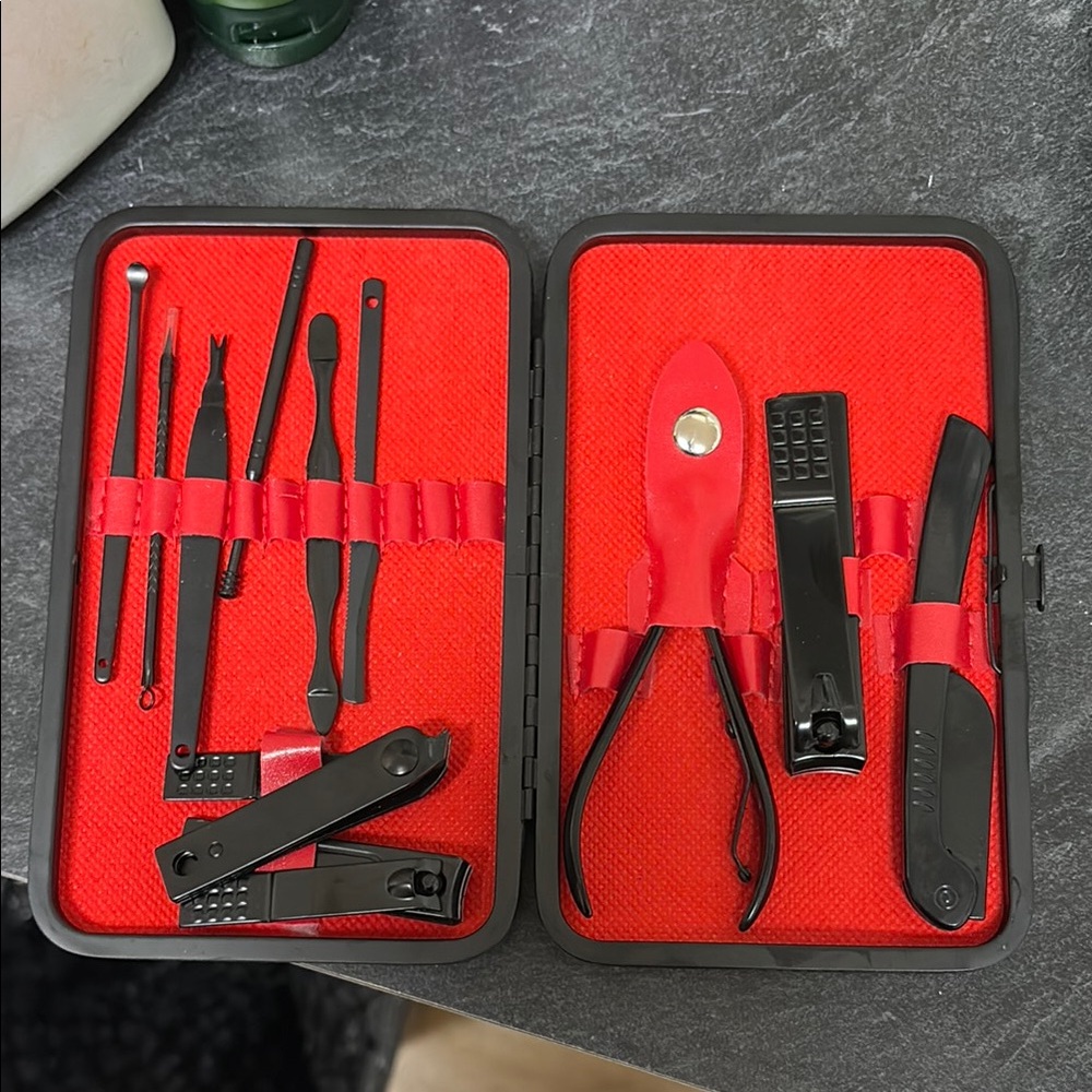 Red and Black Manicure Set